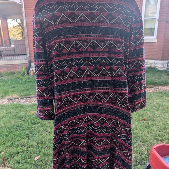 Adorable wine patterned midi dress - Picture 4 of 4